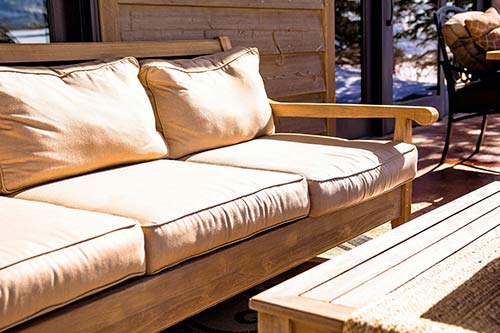 spray-dye-for-upholstery-outdoors-must-be-UV-resistant